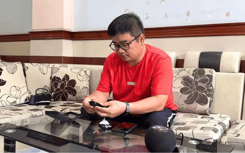 Bộ công cụ kiểm soát tiểu đường tại nhà MedicBox nhắc nhở anh lịch trình chính xác