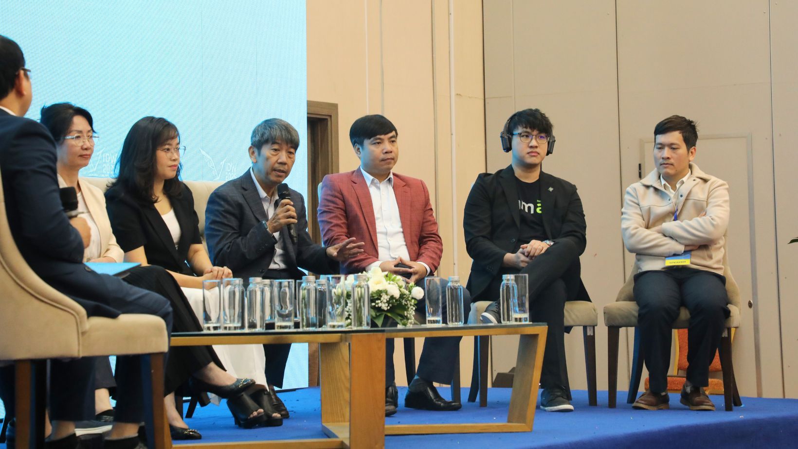 OneMedic cùng cộng đồng Startup AI kiến tạo hạ tầng phát triển mới cho y tế Việt Nam(3).jpg